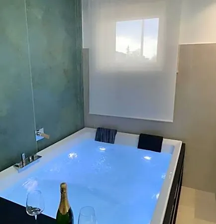 Mirage Отель типа 