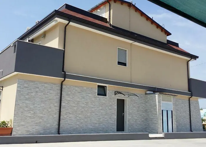 Mirage ベッド・アンド・ブレックファスト 3*